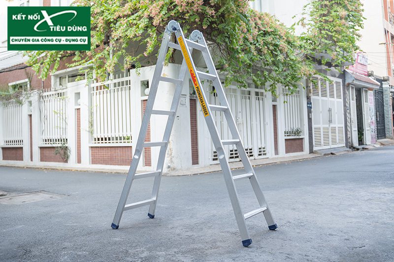 Thang nhôm Hàn Quốc khóa sập tự động Poongsan OA-6 2 thang nhom han quoc khoa sap tu dong poongsan oa 6 1
